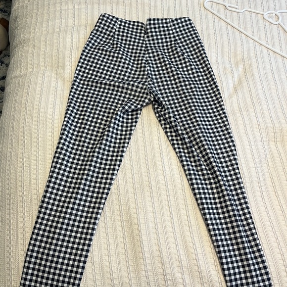 Princess Polly gingham business casual pants. Size 2 - Picture 3 of 3